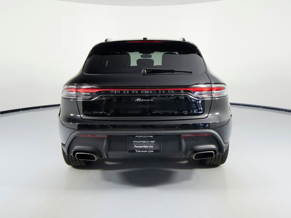 Certified 2025 Porsche Macan image 9