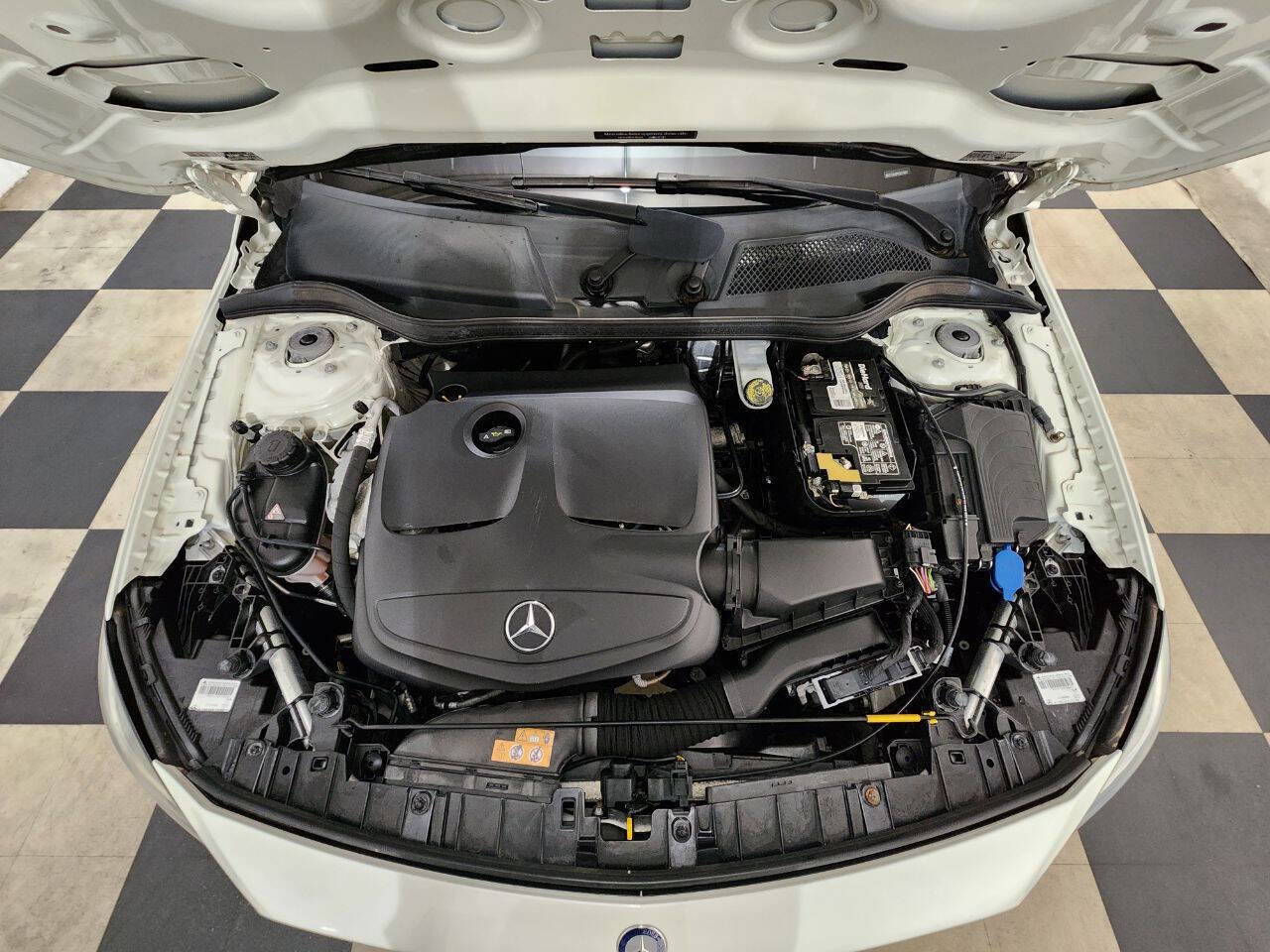 Used 2017 Mercedes-Benz GLA 250 4MATIC w/ Premium Package image 43