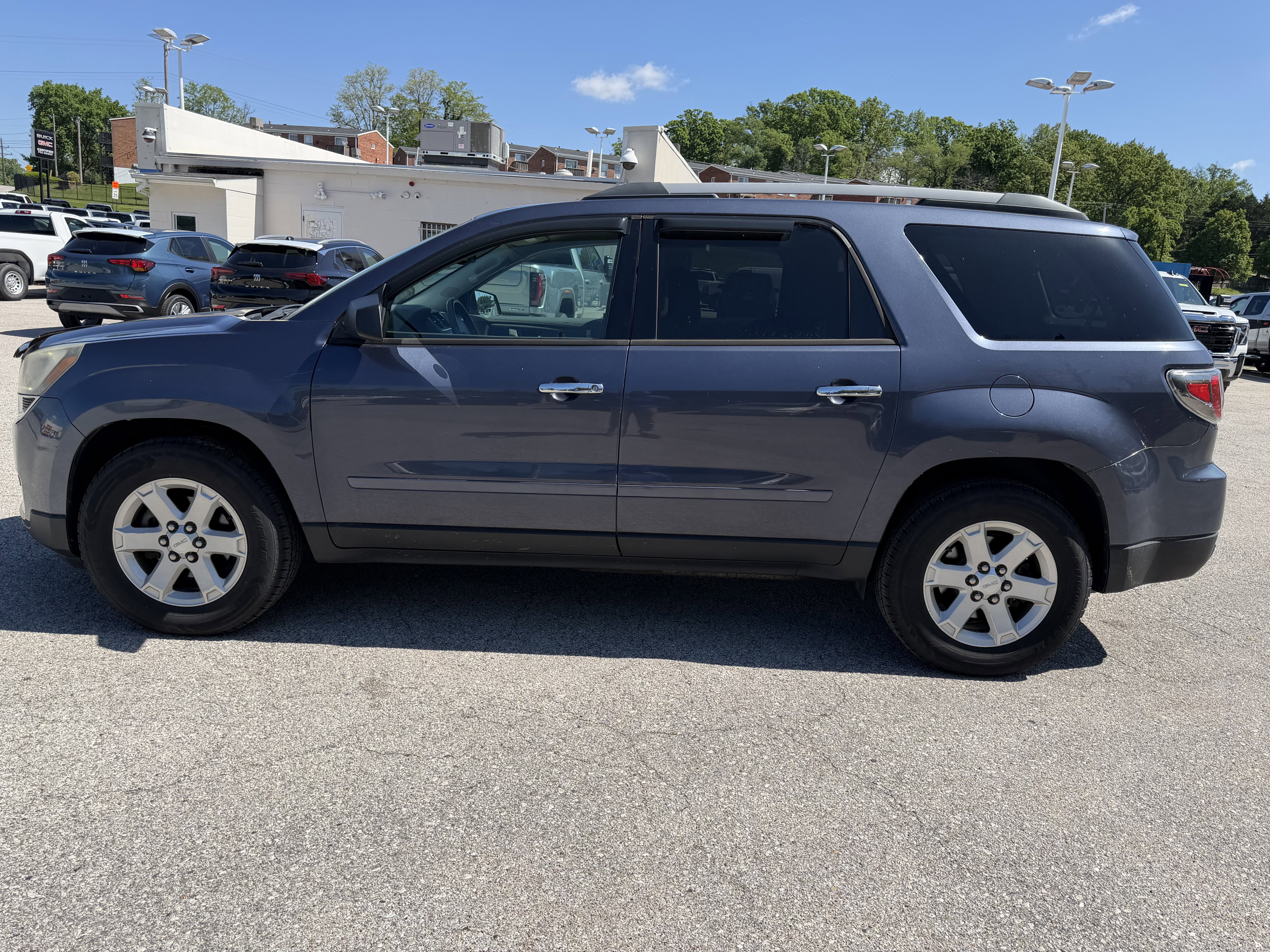 Used 2013 GMC Acadia SLE AWD/4WD image 4
