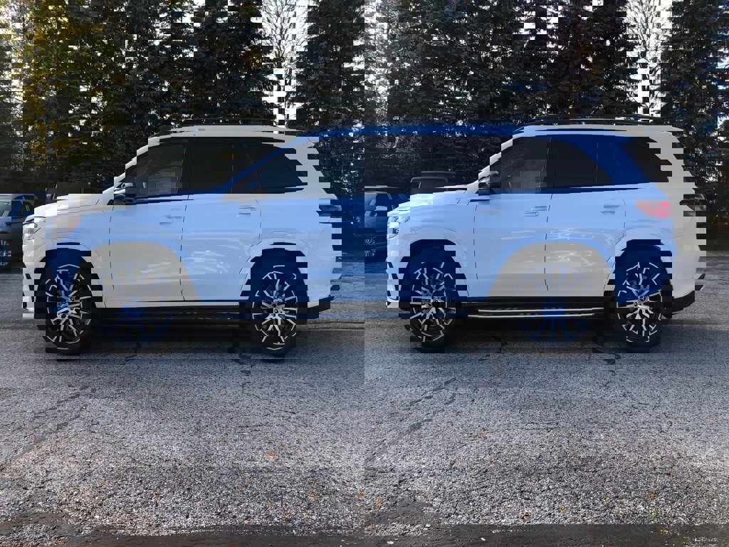 New 2026 Mercedes-Benz GLS 580 4MATIC image 7