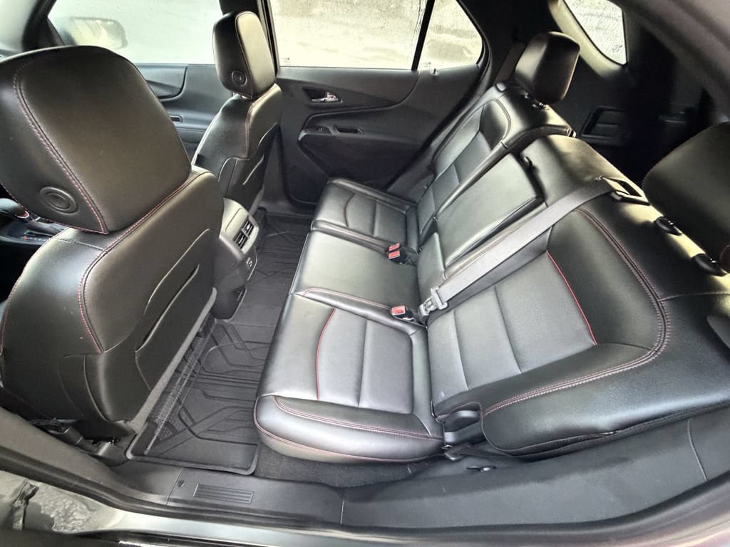Used 2023 Chevrolet Equinox RS w/ RS Leather Package FWD image 16