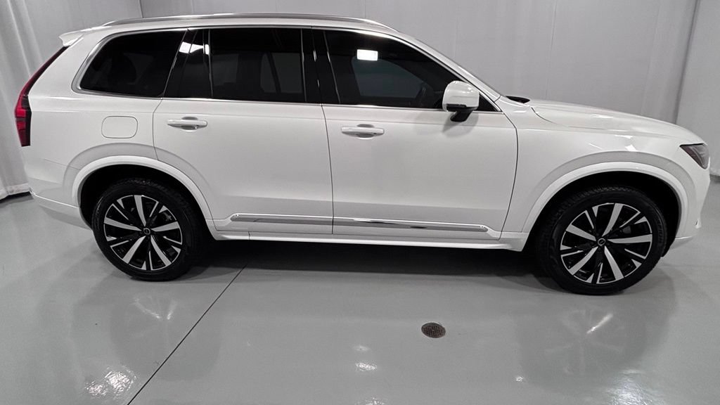 Certified 2025 Volvo XC90 B5 Core w/ Protection Package AWD/4WD image 5