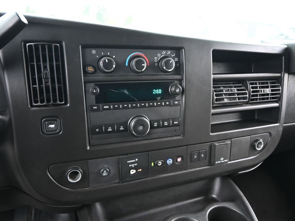 Used 2020 Chevrolet Express 3500 LT w/ LT Preferred Equipment Group image 15