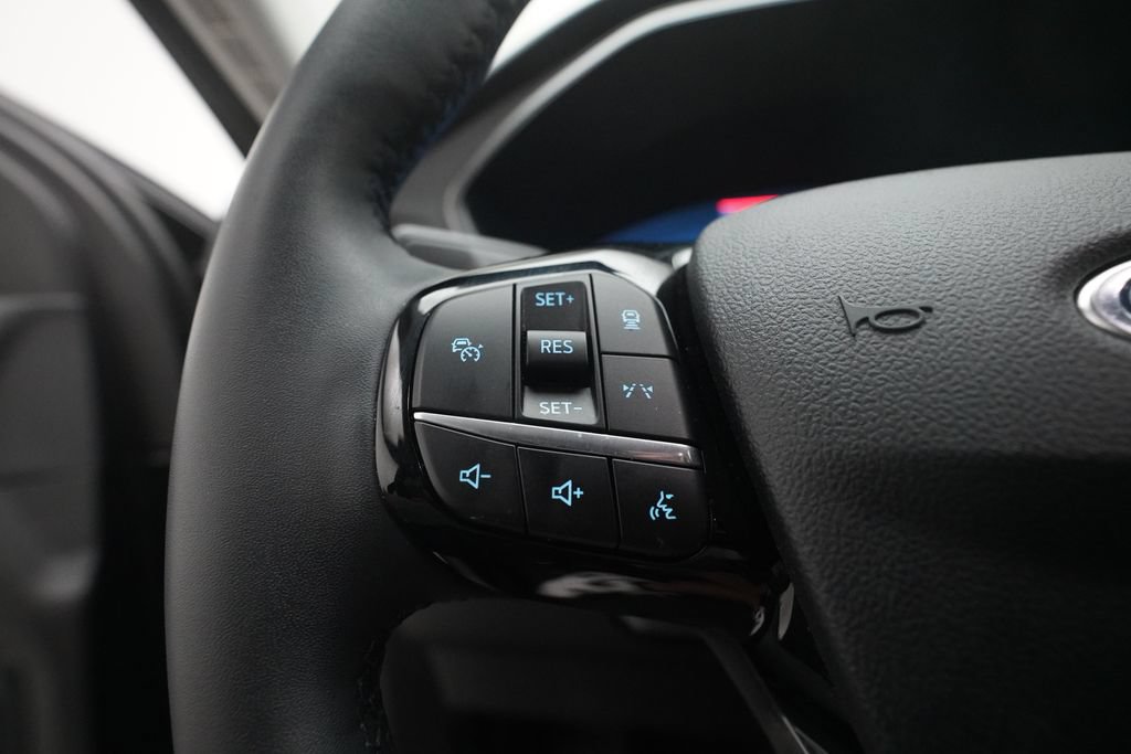 Used 2023 Ford Escape Active w/ Tech Pack #2 AWD/4WD image 18