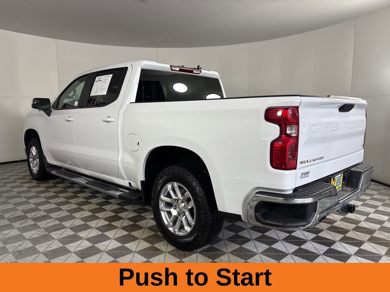 Used 2025 Chevrolet Silverado 1500 LT image 7