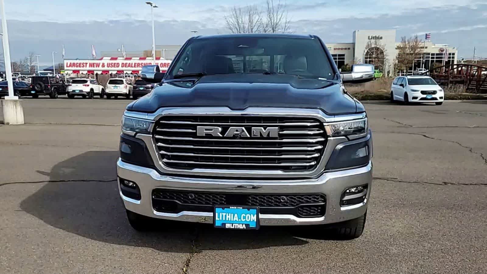 New 2026 RAM 1500 Laramie AWD/4WD image 3