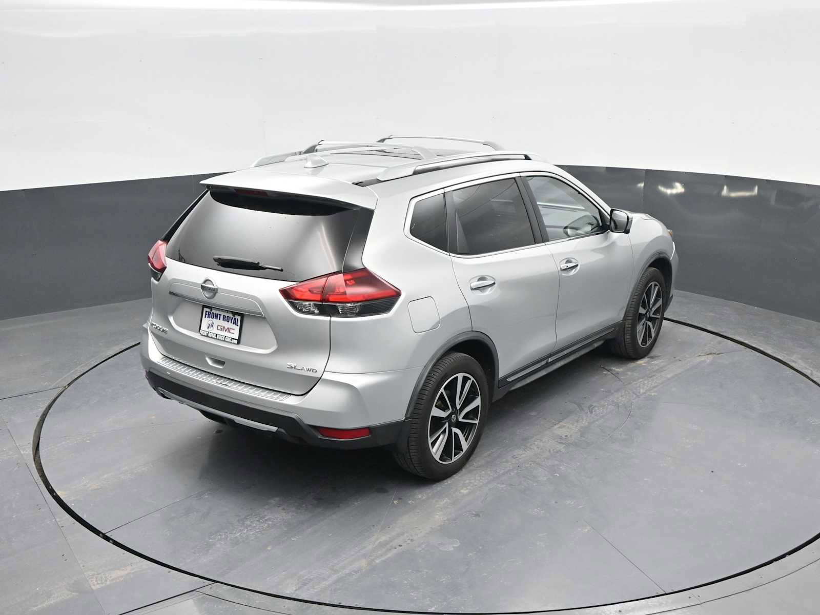 Used 2018 Nissan Rogue SL w/ Premium Package image 34