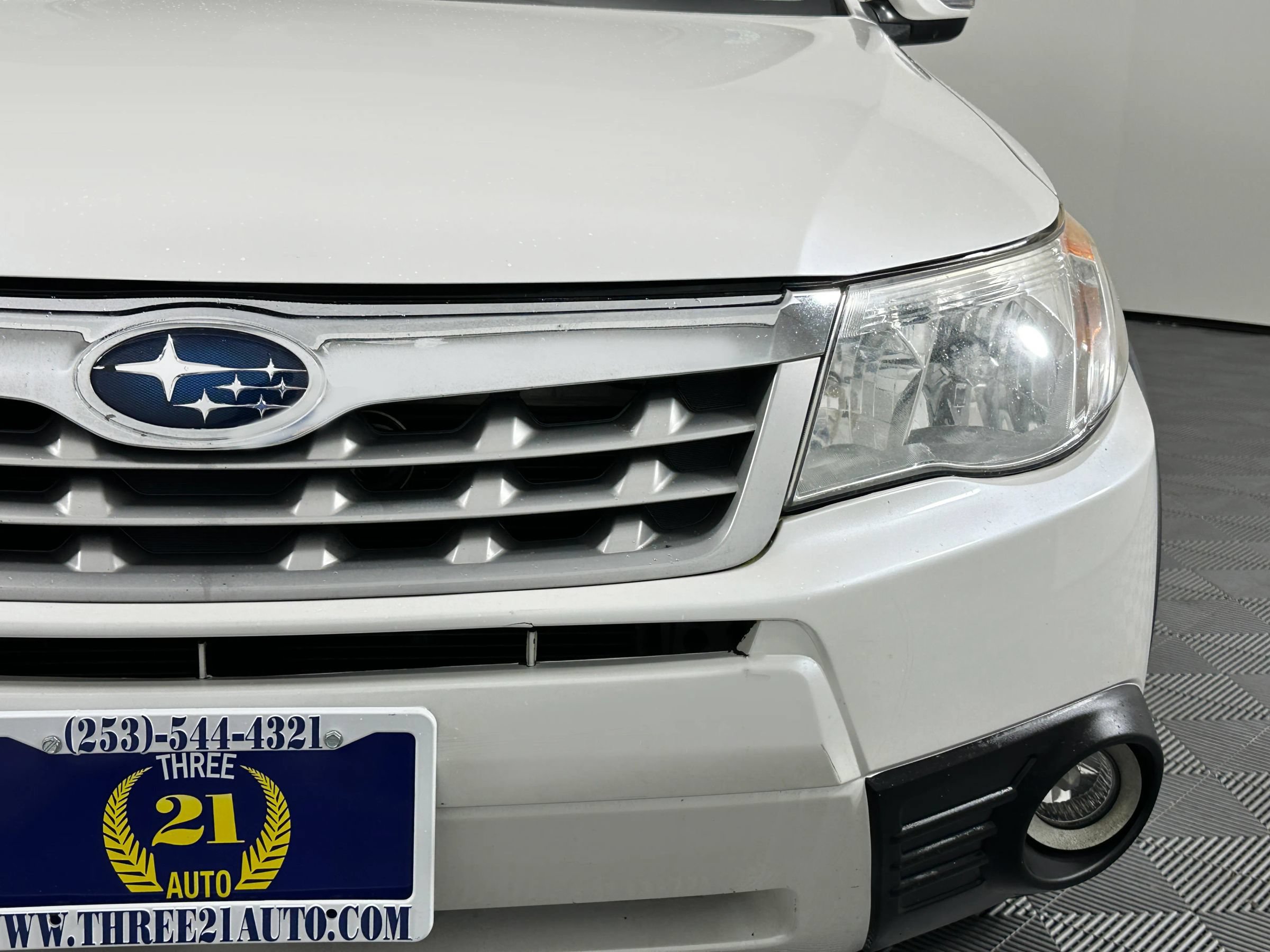 Used 2011 Subaru Forester 2.5X Touring AWD/4WD image 5