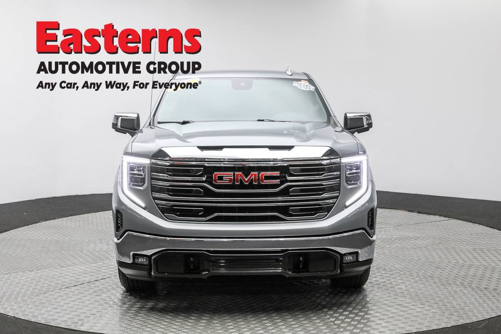 Used 2024 GMC Sierra 1500 SLT image 2