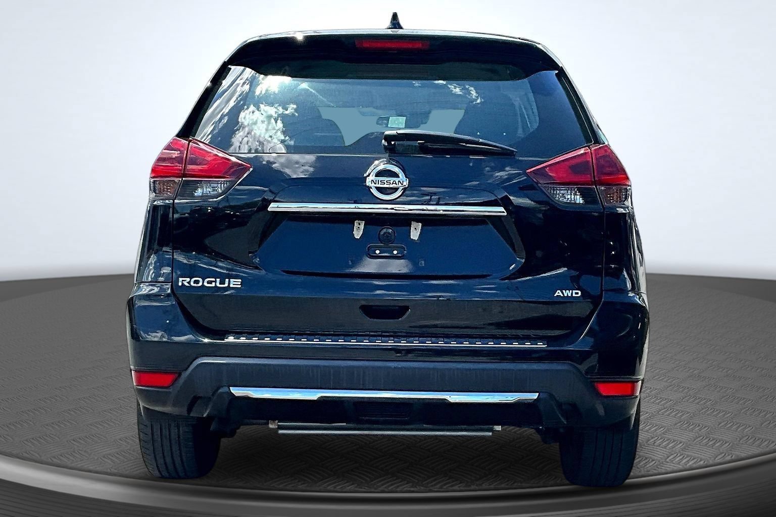 Used 2019 Nissan Rogue S AWD/4WD image 4