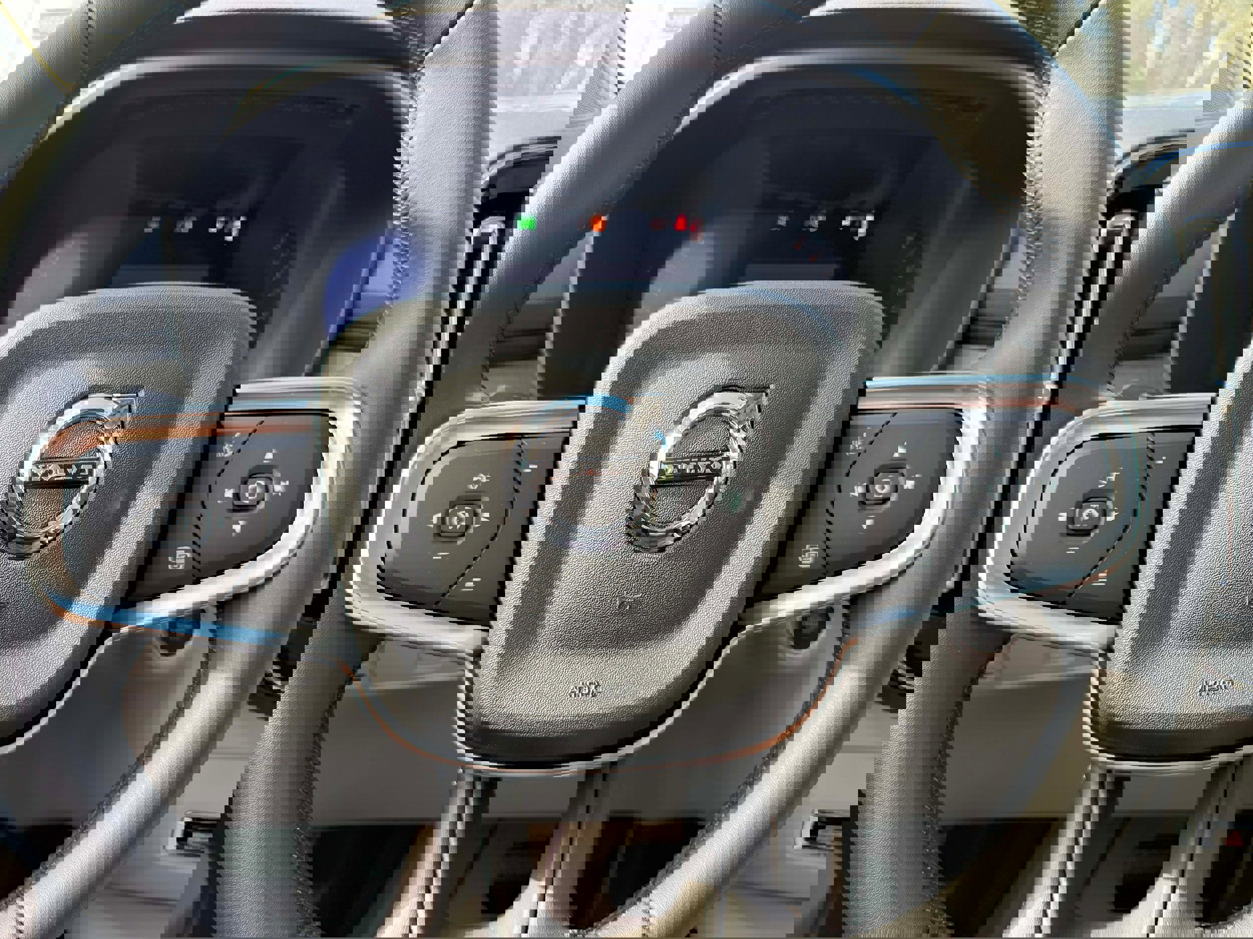 New 2026 Volvo XC40 B5 Plus w/ Protection Package Premier image 23