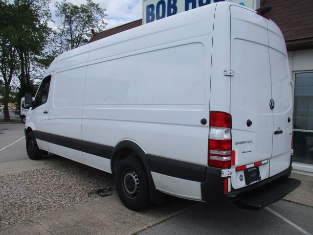 Used 2018 Mercedes-Benz Sprinter 2500 image 9