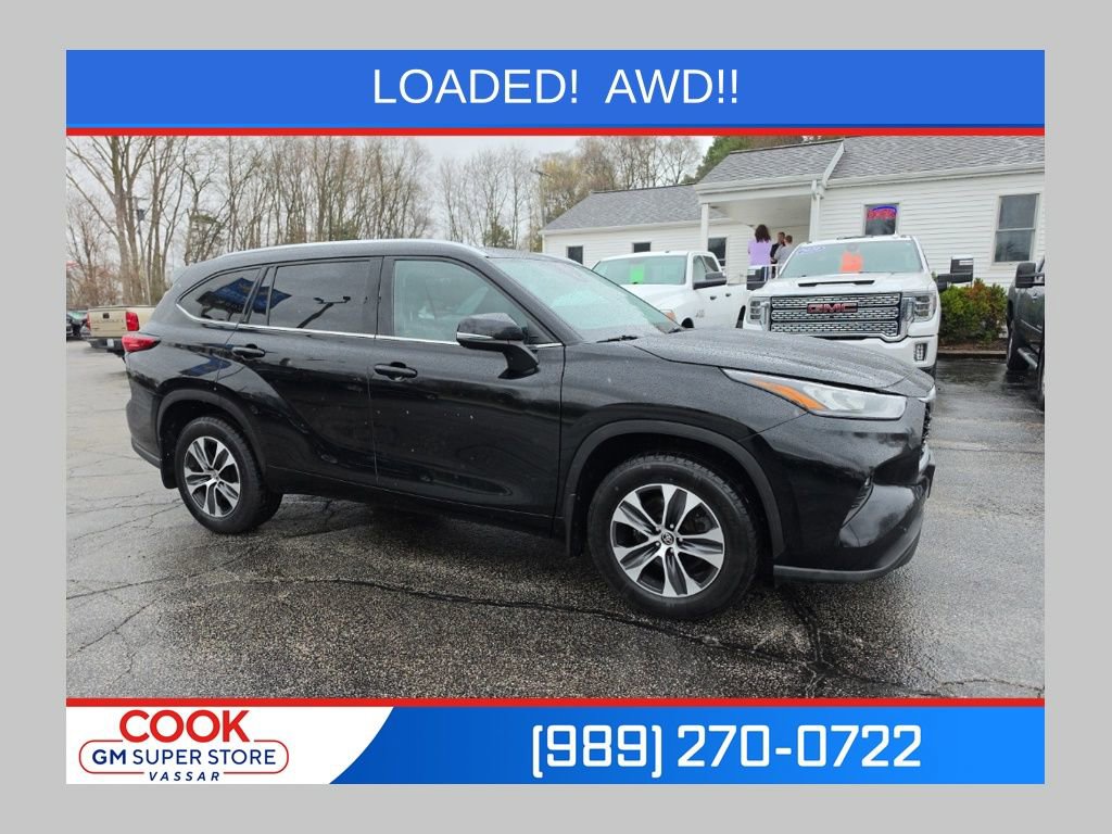 Used 2020 Toyota Highlander XLE AWD/4WD image 1