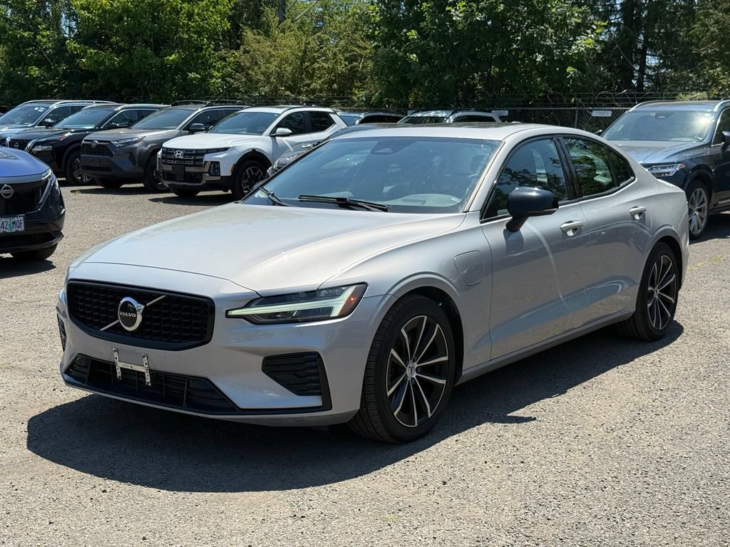 Used 2023 Volvo S60 T8 Core AWD/4WD image 2