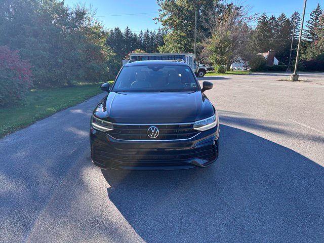 Used 2022 Volkswagen Tiguan SE R-Line AWD/4WD image 8