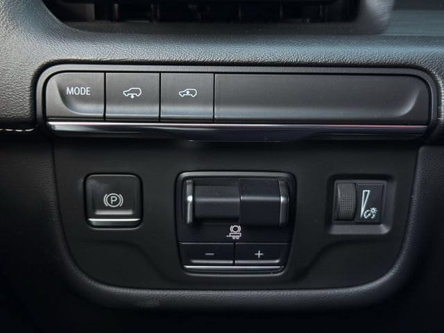 Used 2021 Cadillac Escalade ESV Sport w/ Driver Assist Tech Package RWD image 21