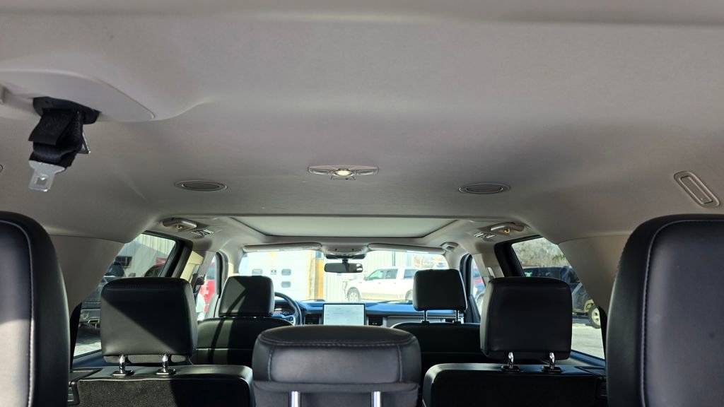 Used 2023 Ford Expedition Max XLT image 11