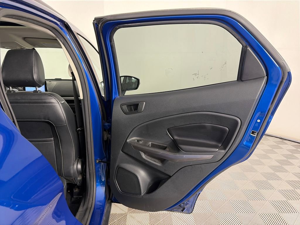 Used 2019 Ford EcoSport SES w/ SES Black Appearance Package image 28