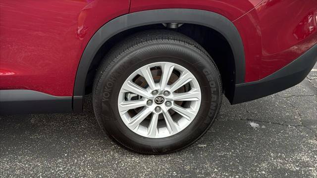 Certified 2024 Toyota Grand Highlander AWD image 13