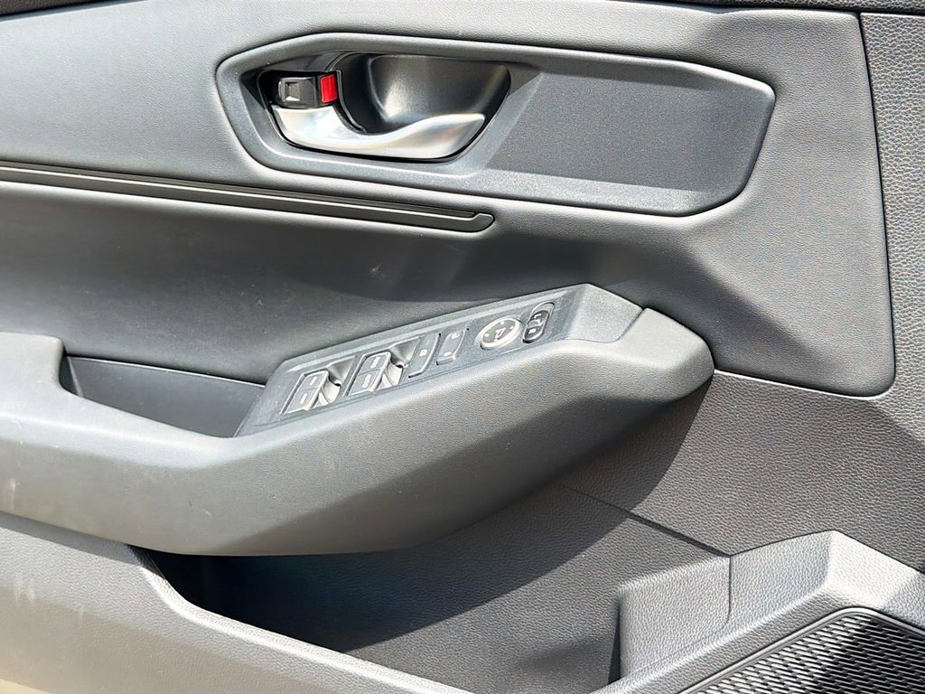 Used 2025 Honda Accord SE image 17