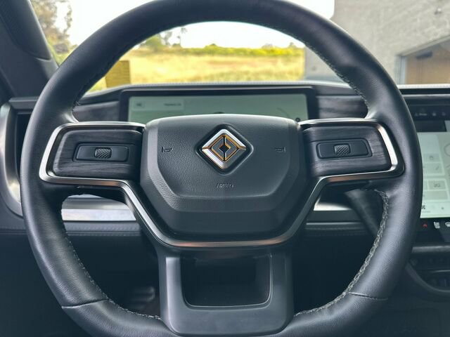 Used 2022 Rivian R1S Launch Edition image 29