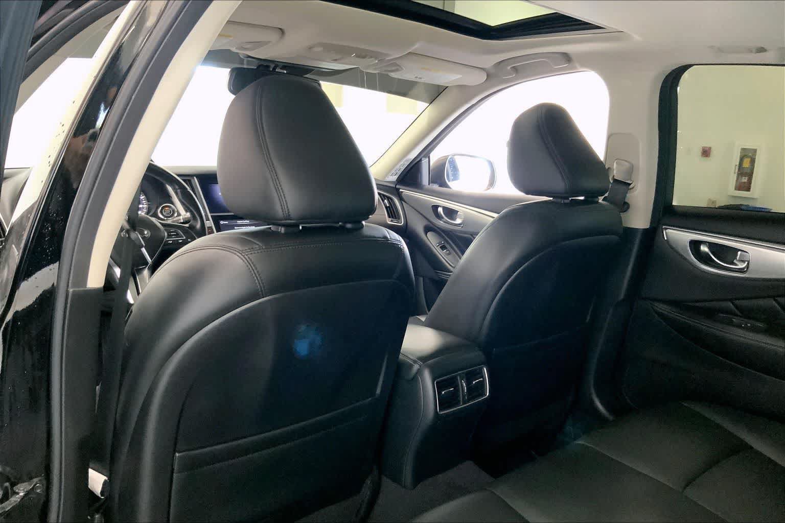 Used 2020 INFINITI Q50 Luxe AWD/4WD image 10