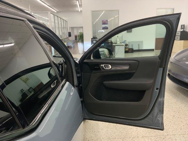 Used 2020 Volvo XC40 T5 R-Design AWD/4WD image 30