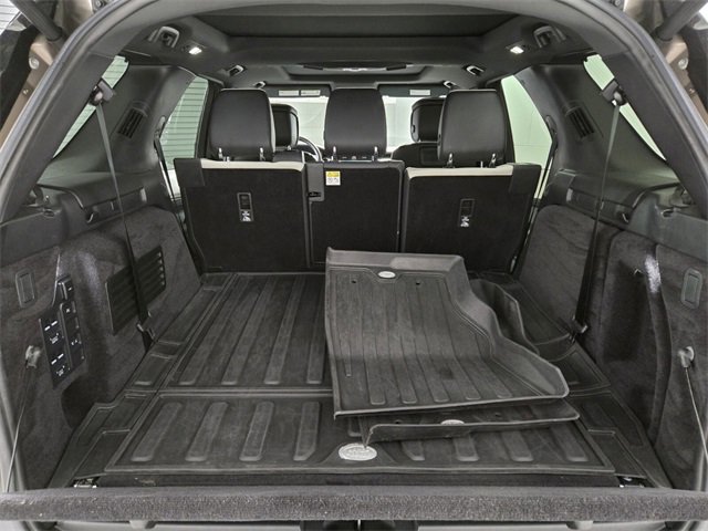 Used 2021 Land Rover Discovery S R-Dynamic image 20