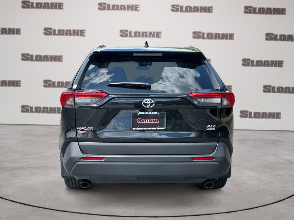 Used 2025 Toyota RAV4 XLE Premium w/ Weather Package AWD/4WD image 4