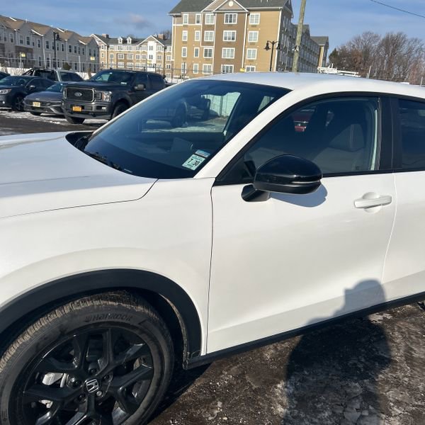 Used 2025 Honda HR-V Sport image 3