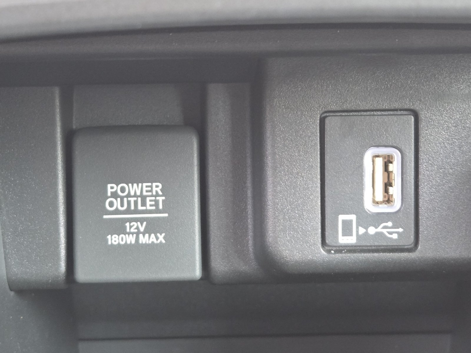 Used 2018 Honda Accord Sport image 4