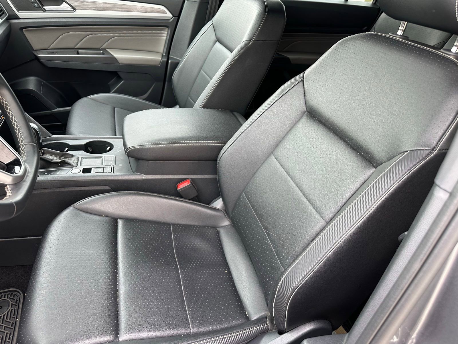 Used 2023 Volkswagen Atlas Cross Sport SE FWD image 9