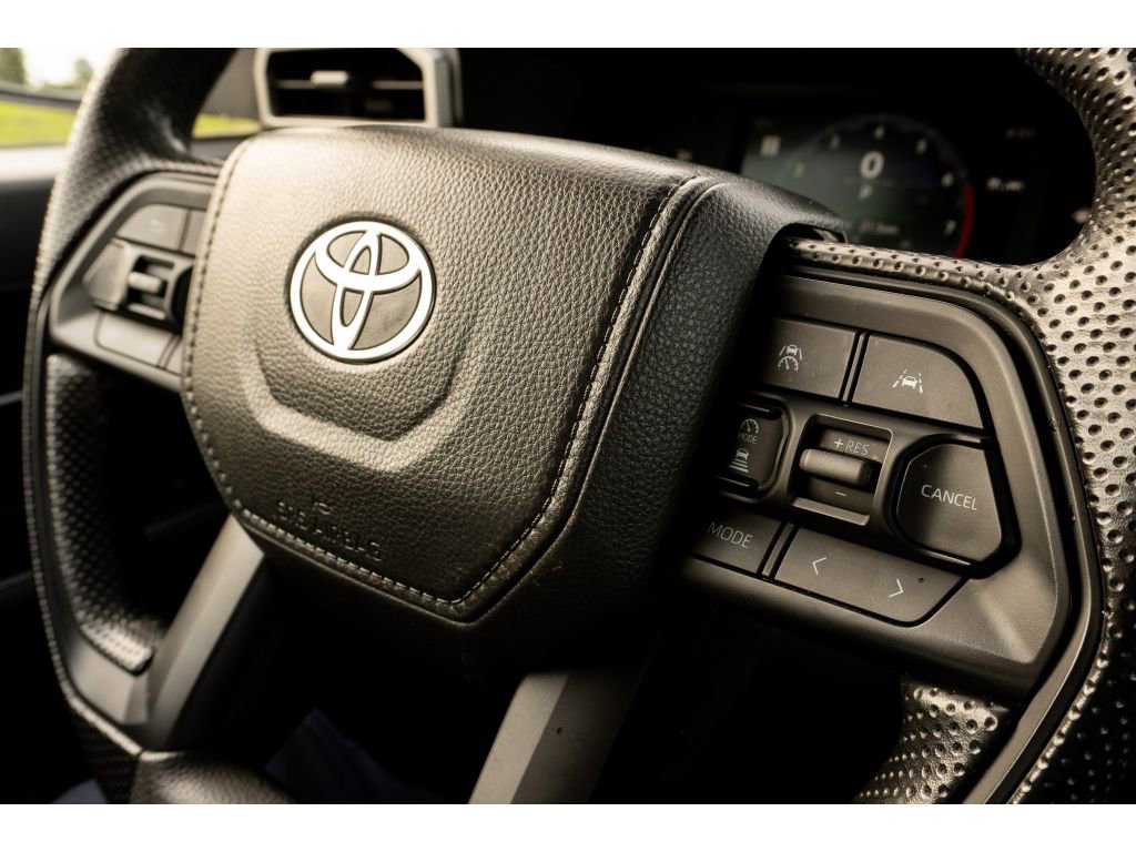 Used 2025 Toyota Tacoma SR5 image 27