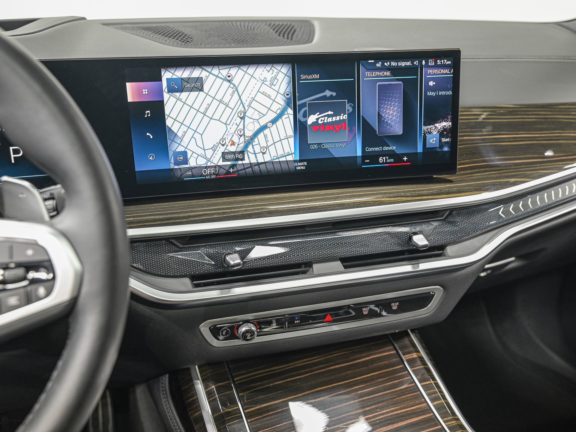 Used 2023 BMW X7 xDrive40i w/ Executive Package image 22