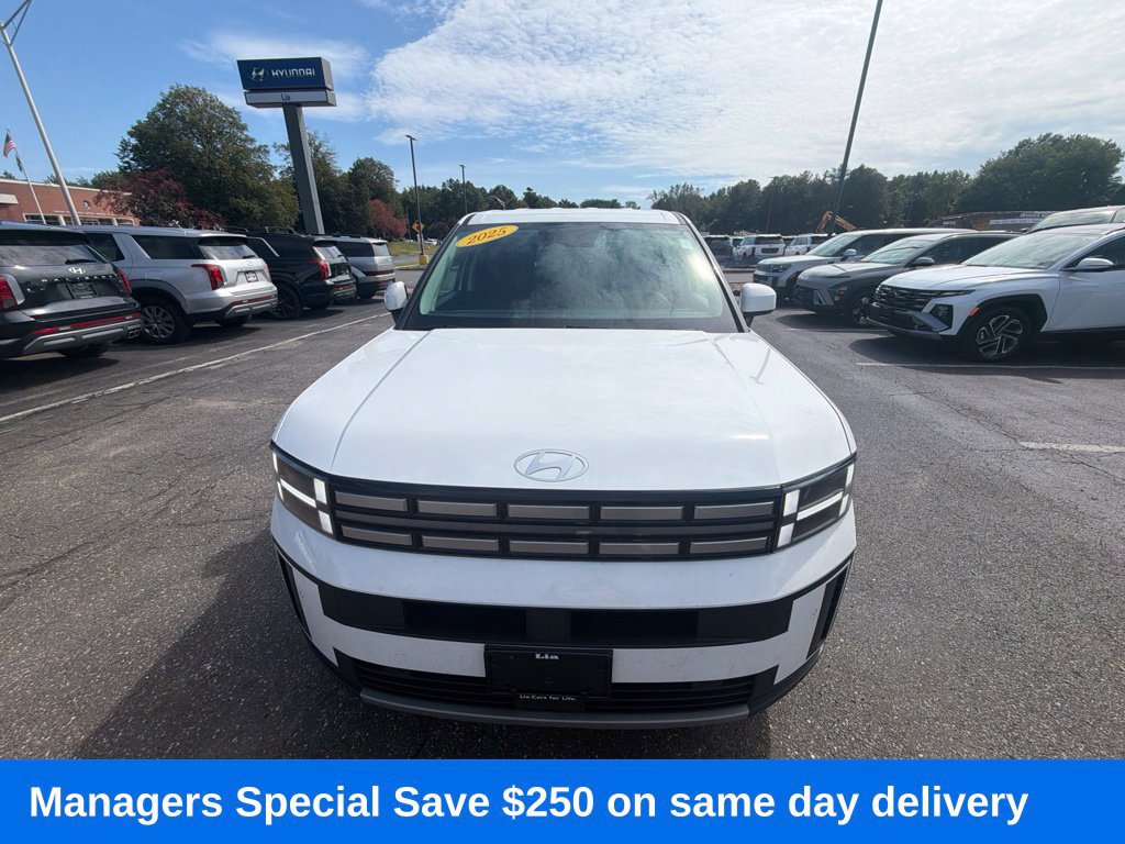 Certified 2025 Hyundai Santa Fe SE AWD/4WD image 7