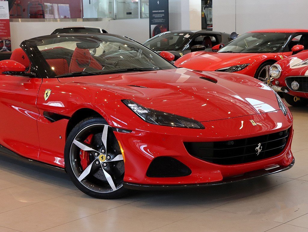 Certified 2022 Ferrari Portofino M image 8