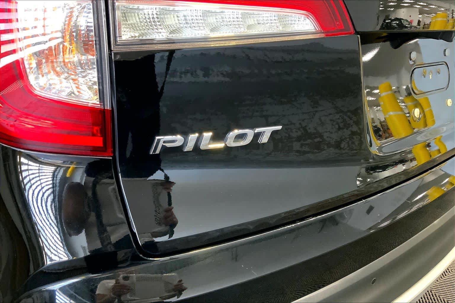 Used 2019 Honda Pilot Touring image 10
