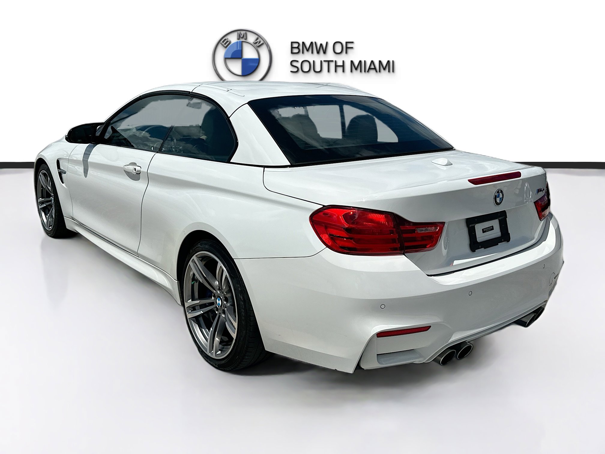 Used 2016 BMW M4 Convertible RWD image 5