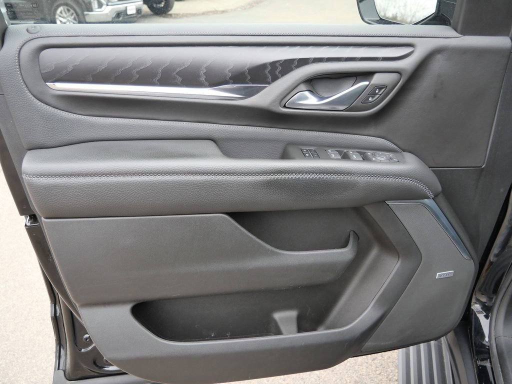 Used 2022 GMC Yukon Denali w/ Denali Premium Package image 32