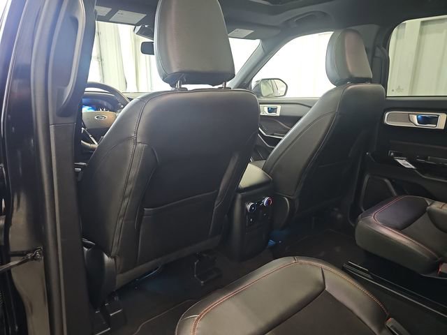 Used 2023 Ford Explorer ST-Line w/ Class IV Trailer Tow Package AWD/4WD image 36
