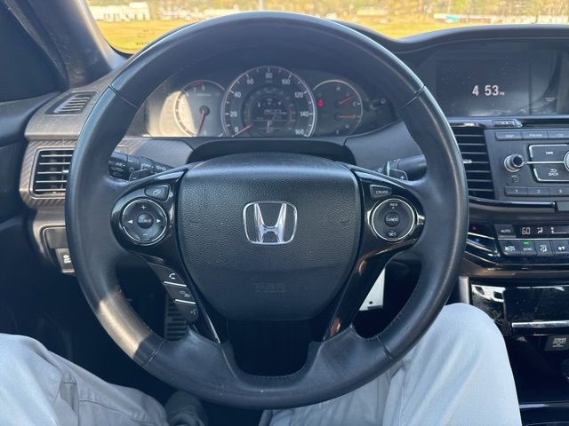 Used 2016 Honda Accord Sport image 16