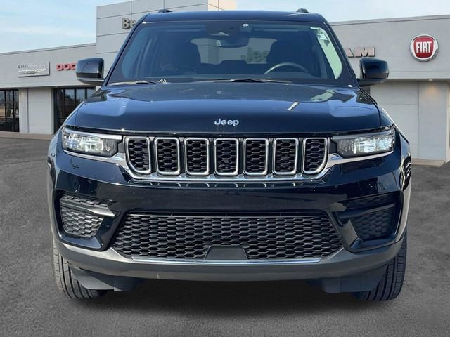Used 2023 Jeep Grand Cherokee Laredo w/ Luxury Tech Group I video 2