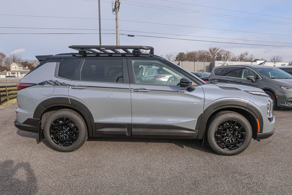 New 2026 Mitsubishi Outlander Trail Edition image 9