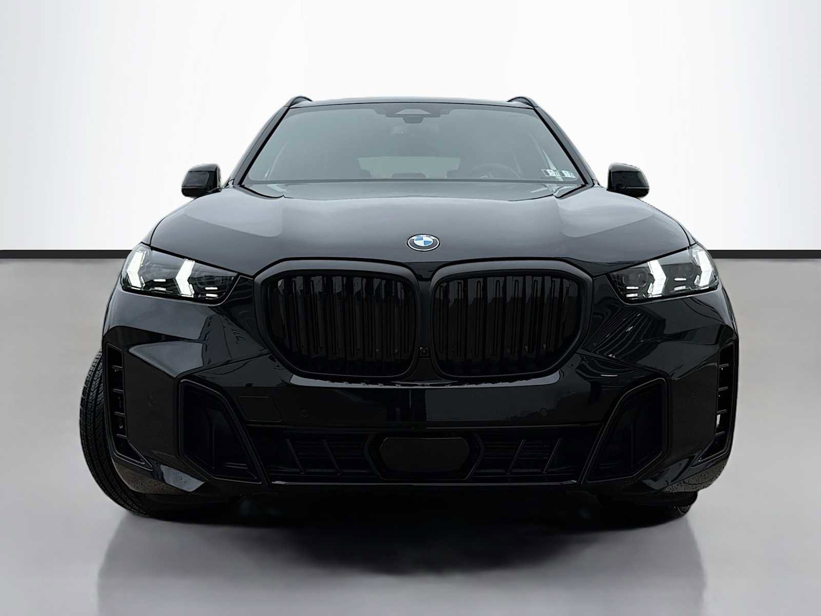 New 2026 BMW X5 xDrive40i w/ M Sport Package AWD/4WD image 2