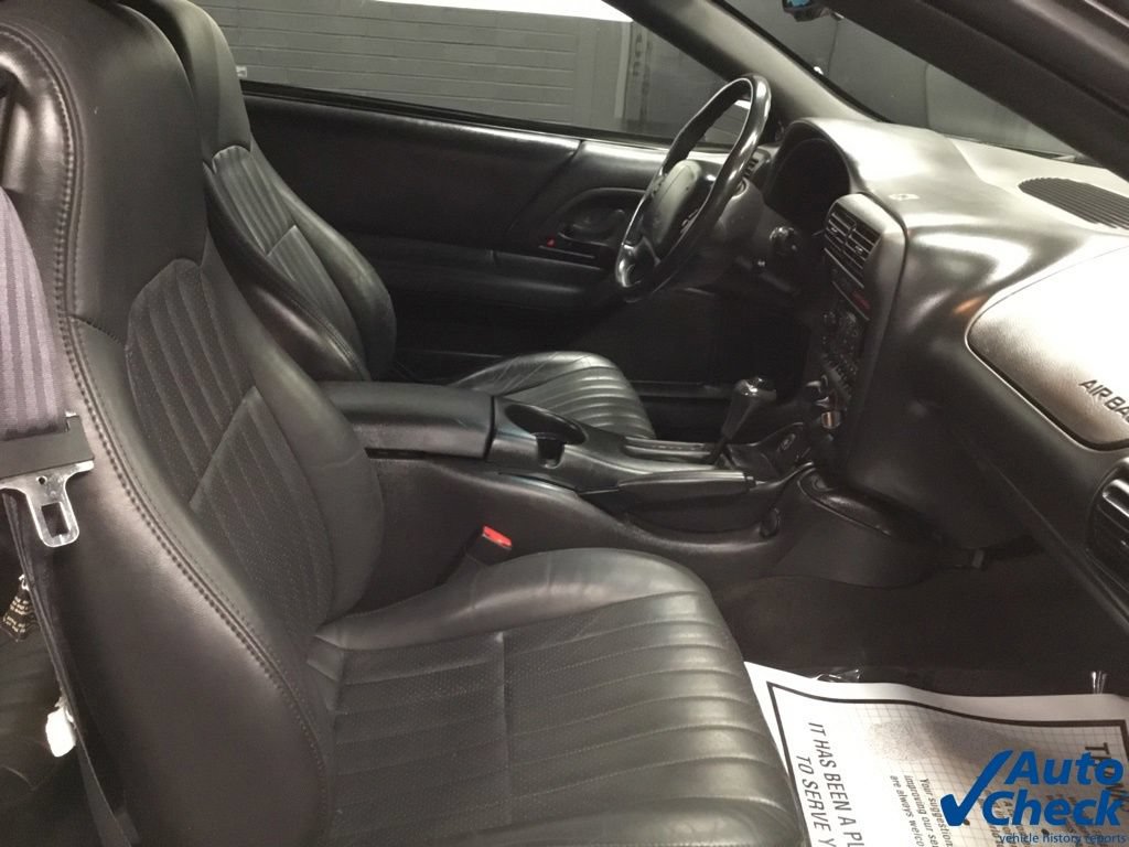 Used 2000 Chevrolet Camaro Z28 w/ Sport Appearance Pkg RWD image 38