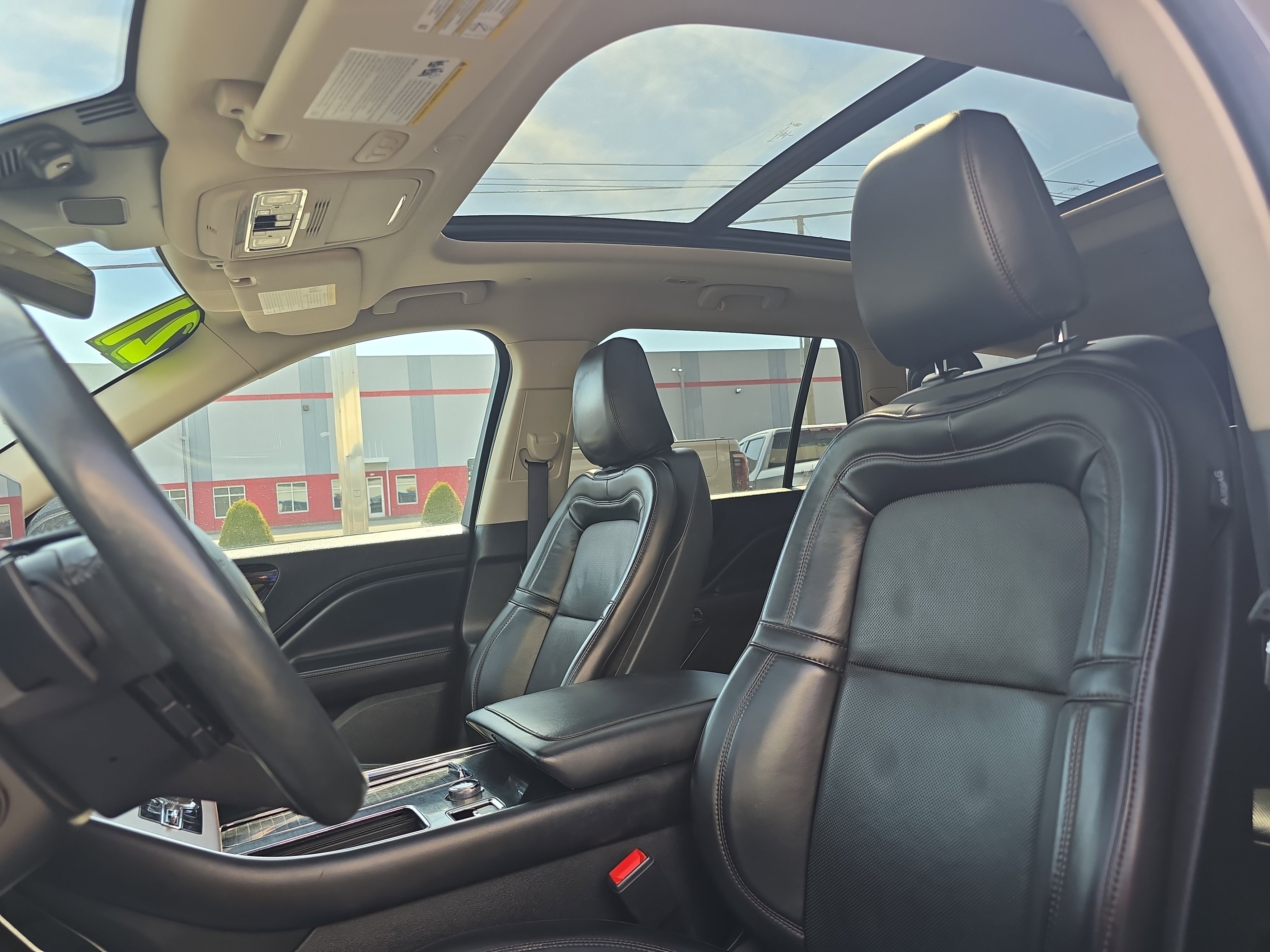 Used 2021 Lincoln Aviator Reserve w/ Elements Package Plus image 12