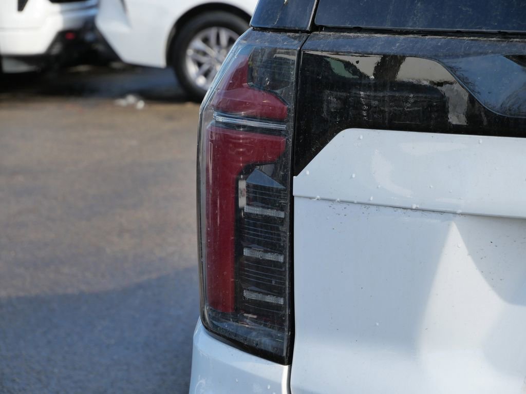 Used 2025 Chevrolet Tahoe LT image 9