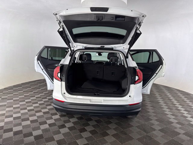 Used 2020 GMC Terrain SLT w/ Preferred Package AWD/4WD image 17