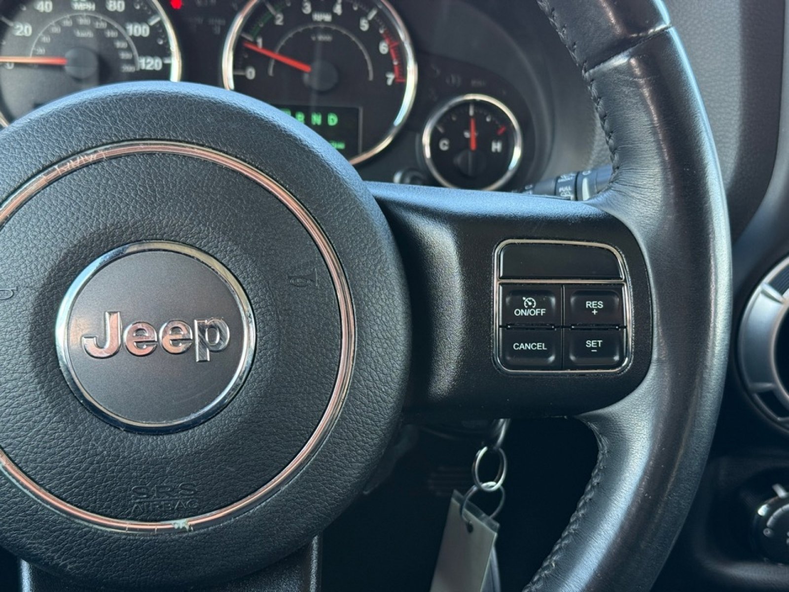 Used 2018 Jeep Wrangler Unlimited Sahara w/ Connectivity Group image 25