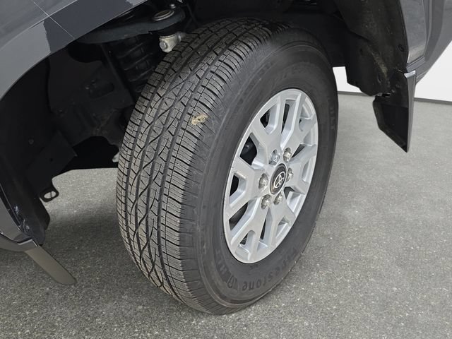 Certified 2024 Toyota Tacoma SR5 AWD/4WD image 26